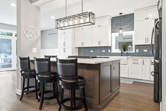 Kitchen remodeling, photograph 20