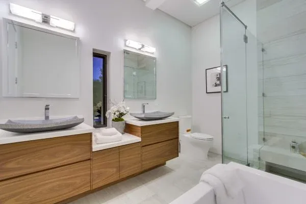 Bathroom remodeling, photograph 11