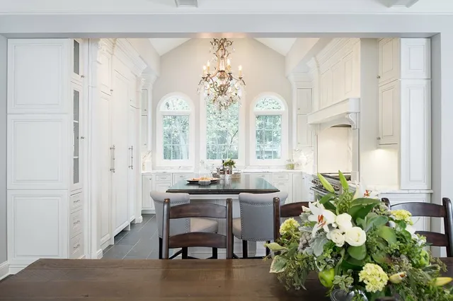 Kitchen remodeling, photograph 37