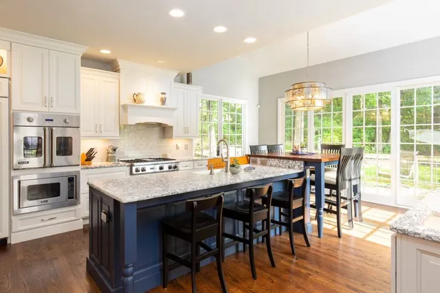Kitchen remodeling, photograph 28