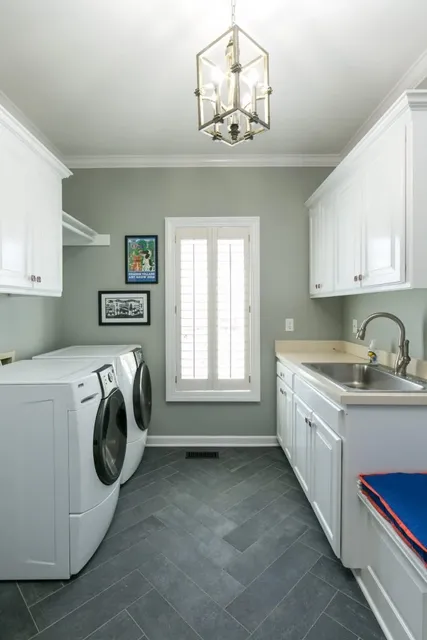 Bathroom remodeling, photograph 15