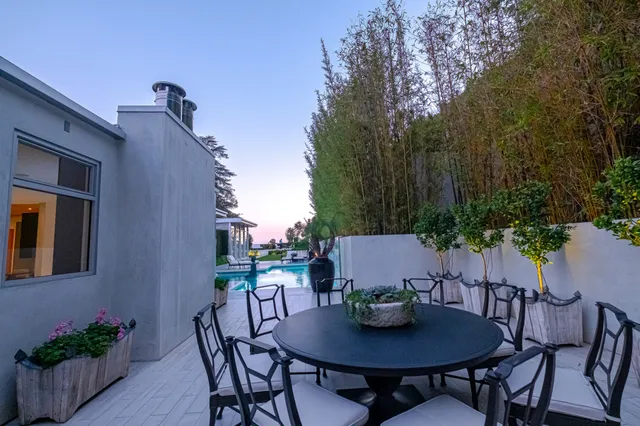 Exterior & poolside living, photograph 17