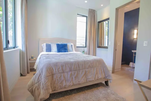 Residential interiors, photograph 19