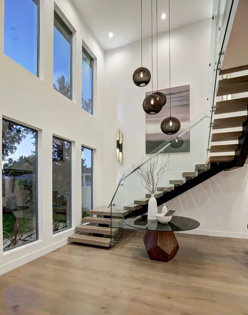 Staircases & details, photograph 4