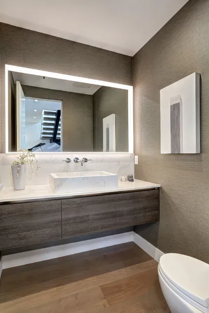 Bathrooms photo preview